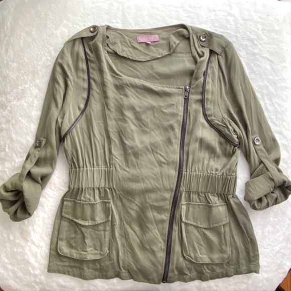 Francesca’s Collections Green Military Lightweight Jacket Size Medium - Picture 9 of 16